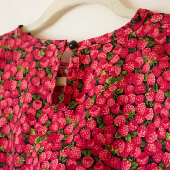 Handmade Cotton Raspberry Crop Top - Picture 3 of 5
